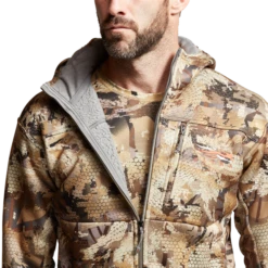 'Sitka' Men's Traverse Hoody - Optifade Waterfowl : Marsh -Outland Style Shop IMG SITKA WL 2022 600026 WL Traverse Hoody Optifade Waterfowl 592p Studio 02270 1024x1024@2x