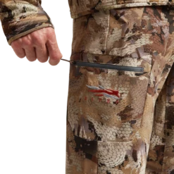 'Sitka' Men's Traverse Pant - Waterfowl : Waterfowl Marsh -Outland Style Shop IMG SITKA WL 2022 600029 WL Traverse Pant Optifade Waterfowl 592p Studio 04015 1024x1024@2x