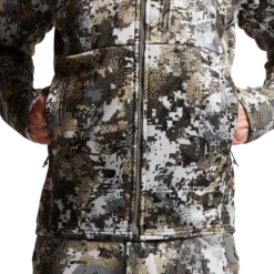 'Sitka' Men's Traverse Jacket - Whitetail : Elevated II -Outland Style Shop IMG SITKA WT 2022 600028 EV Traverse Jacket Optifade Elevated II 592p Studio 00221 1024x1024@2x