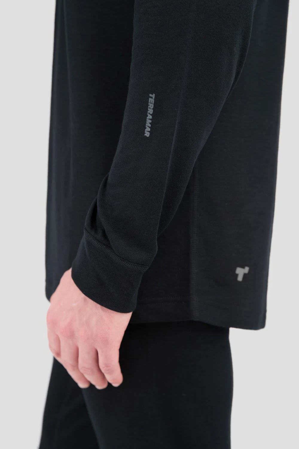 'Terramar' Men's 2.0 Thermapeak® Heritage Crew - Black 4 'Terramar' Men's 2.0 Thermapeak® Heritage Crew - Black - Image 4